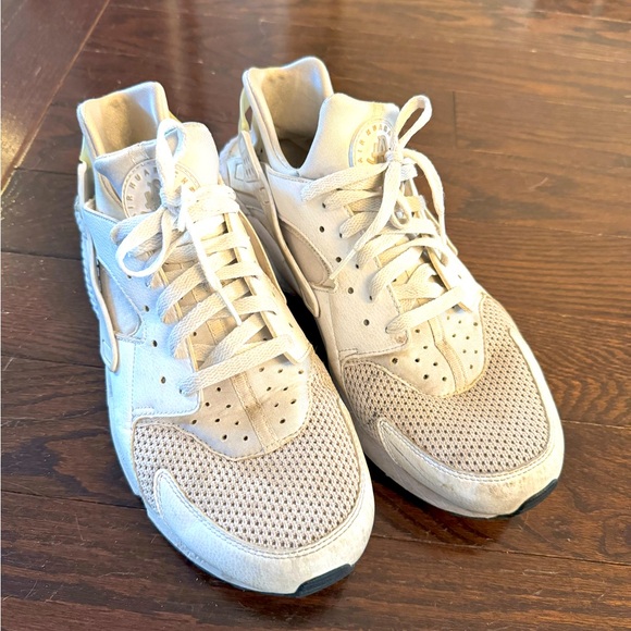 Nike Hurrache Men’s Size 13 White - Picture 1 of 3